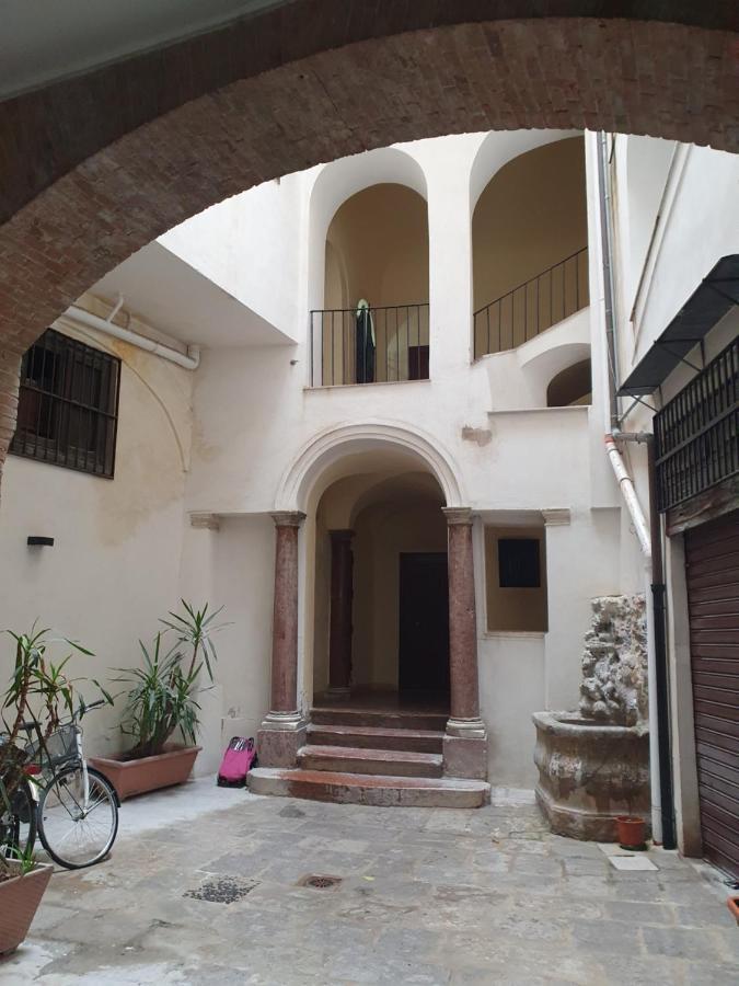 Casa Monviso Le Fuoriserie Palermo Eksteriør billede