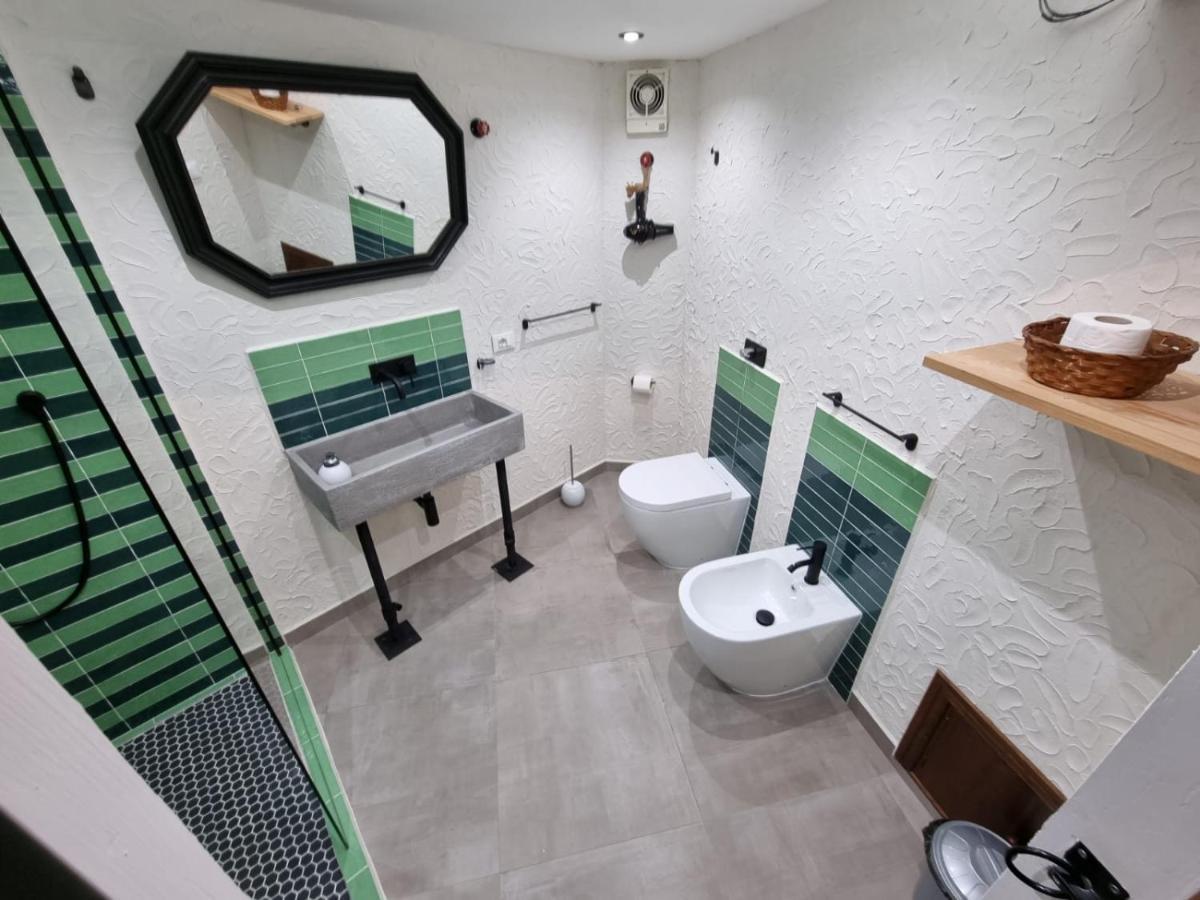 Casa Monviso Le Fuoriserie Palermo Eksteriør billede